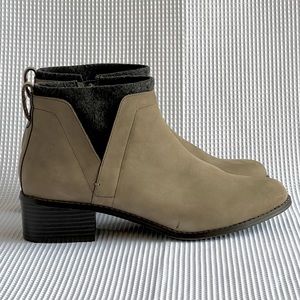 Vionic / Joslyn Suede Zip Ankle Boots / Women’s Size 9
